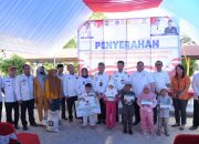 Pemkot Kendari Bersama Kadin Sultra Salurkan CPP dan Beri Santunan kepada Anak Yatim Piatu