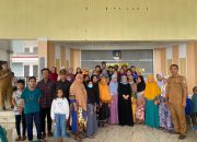 Nurlin Surunuddin Bagikan Ratusan Paket Sembako kepada Warga yang Kurang Mampu