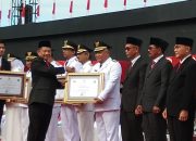 Status Kinerja Tinggi berdasarkan EPPD, Bupati Konawe KSK Terima Penghargaan dari Kemendagri