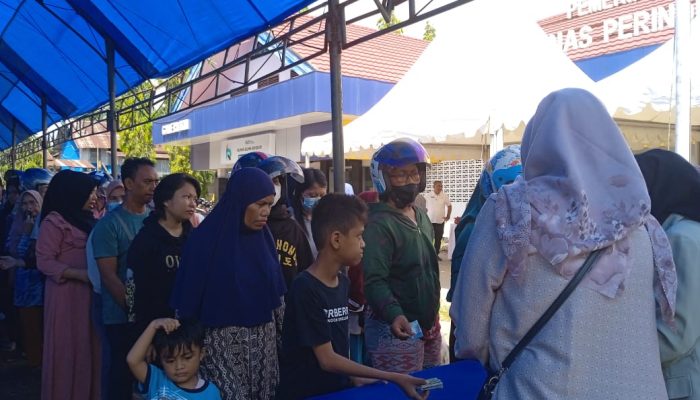Kolaborasi Pemprov Sultra, Bank Indonesia dan Bulog Buka Pasar Murah Jelang Lebaran Idul Fitri