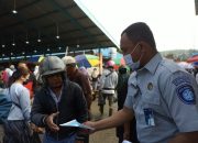 Dukung Program Pemerintah, Jasa Raharja Sultra Glorifikasikan Program Pemutihan Melalui Pembagian Brosur