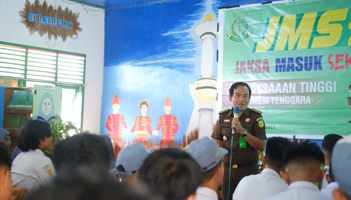 Jaksa Masuk Sekolah, Kejati Sultra Paparkan Materi Hukum di SMA Negeri 11 Kendari