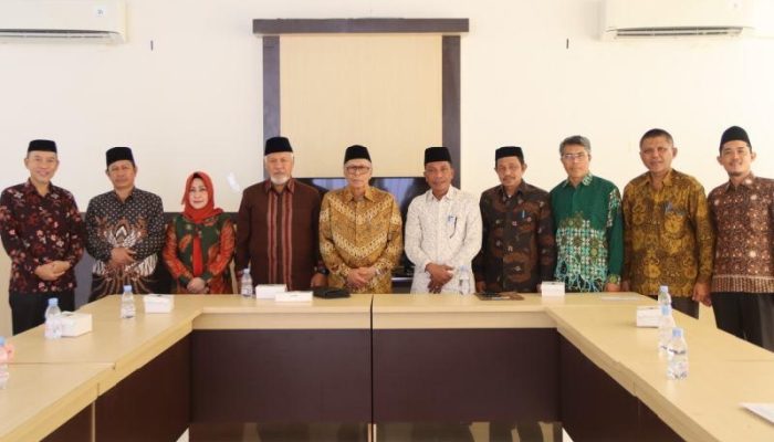 Silaturahmi ke PW Muhammadiyah, Kanwil Kemenag Sultra Siap Bangun Sinergitas Wujudkan Kerukunan