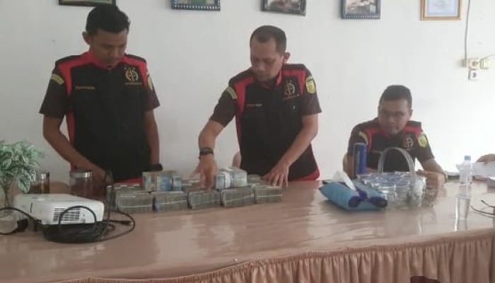 Dugaan Tipikor Pengadaan Mesin Pompa Air Intake Pohara, Kejari Geledah Kantor PDAM Kendari