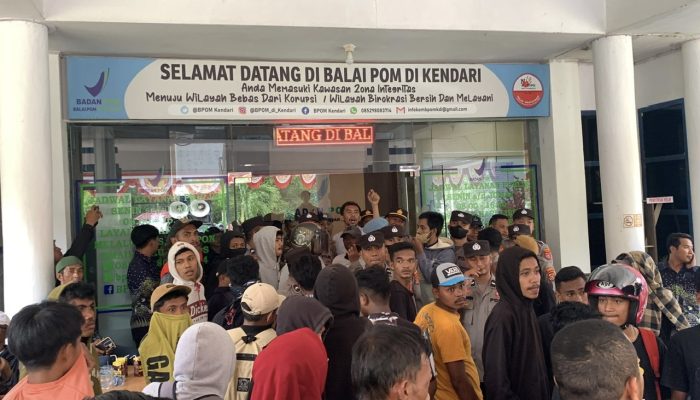 Diduga Langgar Prosedur Pengawasan, BPOM Kendari Digeruduk Ratusan Warga