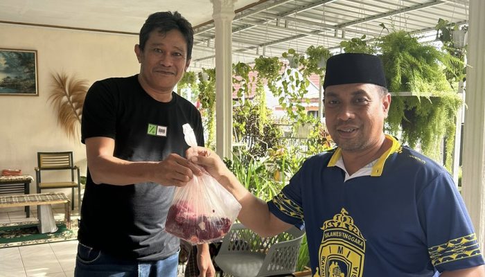 IMI Sultra Peduli, Bagikan Ratusan Paket Daging Kurban untuk Masyarakat