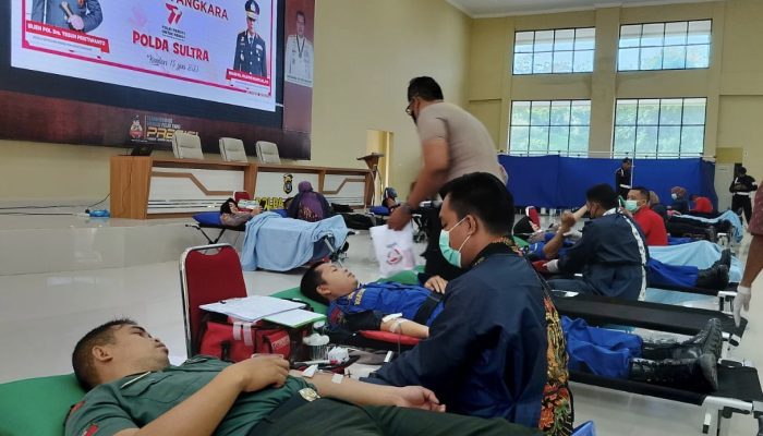 Peringati Hari Bhayangkara ke-77, Polda Sultra Gelar Donor Darah Target 500 Kantong Darah