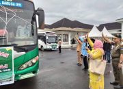 Ribuan Masyarakat Ikuti Pelepasan JCH, Sekab Koltim: Jaga Diri, Rombongan dan Daerah