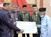 650 Lansia dan Janda di Kota Kendari Terima Zakat dari ASN Pemkot Kendari