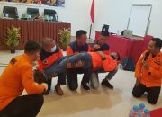 BPBD Konsel Gandeng Basarnas Kendari Gelar Pelatihan Pertolongan Korban Bencana di Perairan