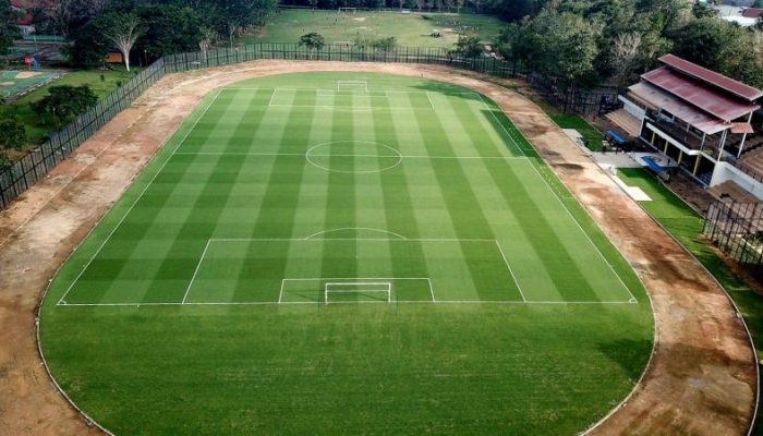 Jadi Lapangan Sepak Bola Bertaraf Nasional di Sultra, Stadion UHO MZM Diresmikan