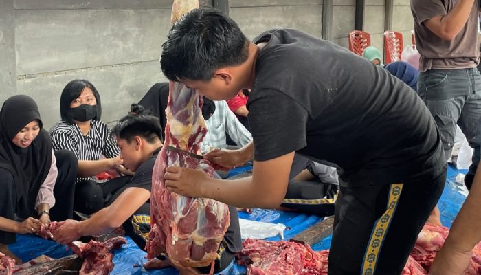 4 Cara Empukan Daging Kurban, Bisa Pakai Daun Pepaya Lho