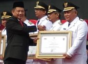 Kinerja Tinggi berdasarkan EPPD, Bupati Konawe KSK Terima Penghargaan dari Kemendagri