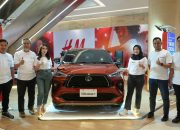 Kalla Toyota Launching All-New Yaris Cross, Hybrid EV Pertama di Segmen Medium SUV di Kendari