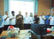 Dukung Peningkatan Ekonomi UMKM di Konsel, Kemenparekraf RI Serahkan Banper Sarana Ruang Kreatif