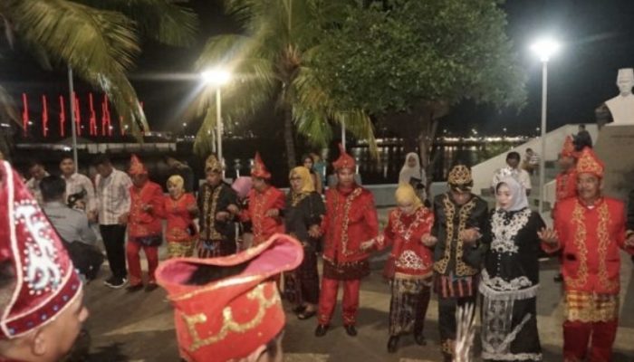 Tari Lulo Meriahkan Karnaval Budaya APEKSI XVI di Makassar