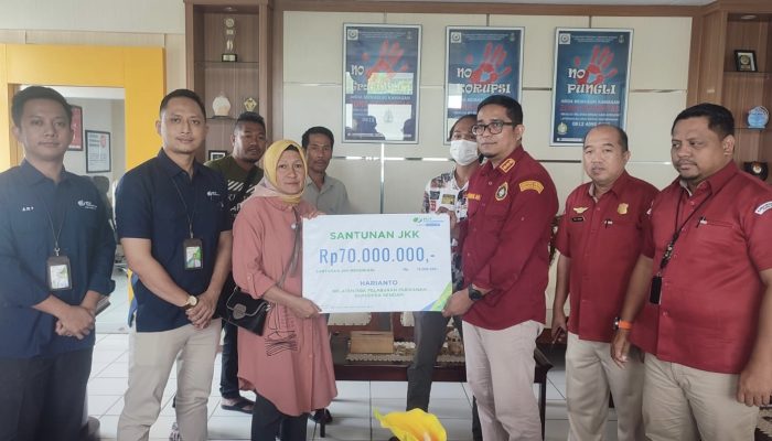 BP JAMSOSTEK Kendari kembali Serahkan Santunan Rp70 Juta kepada Ahli Waris Nelayan