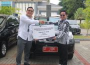 IAIN Kendari Terima Hibah Satu Unit Mobil Operasional Dari Kpw BI Sultra