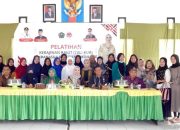 Dekranasda Konawe Latih Warga Puriala Rajut Tali Kur