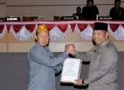 Pemkot Kendari Serahkan Rancangan Perubahan KUA PPAS APBD 2023 ke DPRD untuk Dibahas