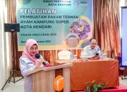 Kembangkan Kapasitas Para Peternak, Distan Kendari Gelar Pelatihan Pembuatan Pakan Ternak