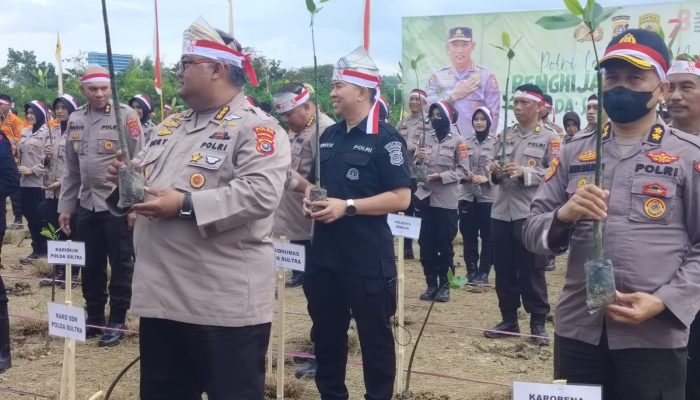 Polda Sultra Tanam 20 Ribu Bibit Mangrove di Kawasan Teluk Kendari