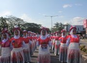 Unik, Peserta Gerak Jalan 8 KM di Konawe Pamerkan Kostum Daur Ulang Sampah