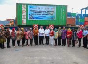 Gubernur Sultra dan Wamen DPDTT Melepas Ekspor Jagung dan Rumput Laut Butur ke Negara Malaysia dan China
