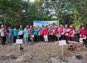 Peringati Hari Konservasi Alam Nasional 2023, Bupati Konsel Lakukan Penanaman Pohon