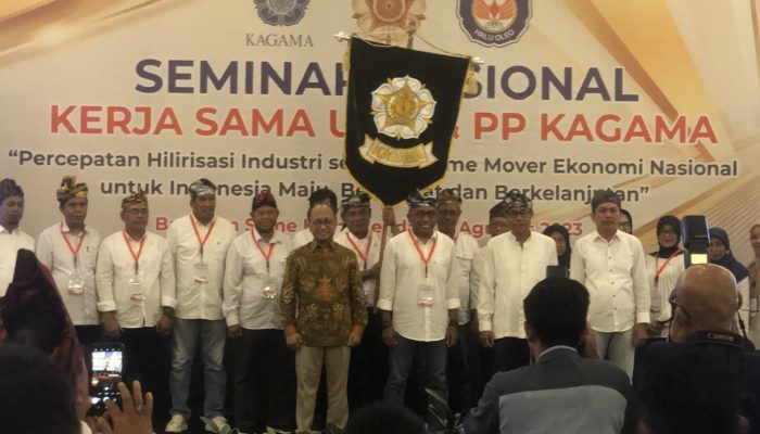 Rektor UHO Dilantik Jadi Ketua Kagama Sultra