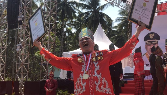 Bupati Konut Persembahkan 2 Rekor MURI Untuk Masyarakat Konasara di Hari Kemerdekaan