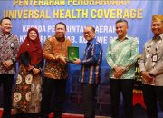 Komitmen Berikan Jaminan Sosial, Pemkab Konsel Dianugerahi UHC dari BPJS Kesehatan