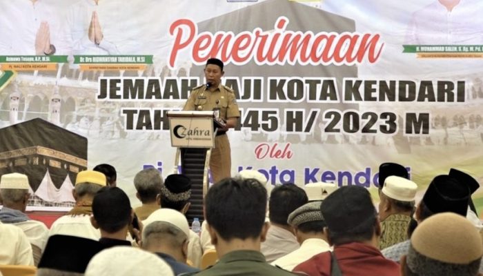 Pj Wali Kota Terima 600 Jemaah Haji Asal Kendari