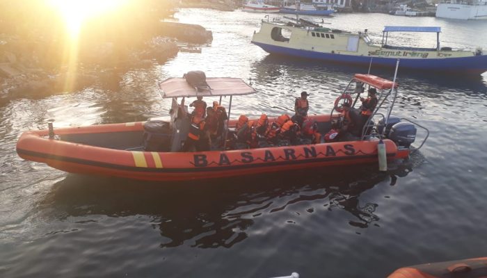 KM Sinar Cahaya Tenggelam Dihantam Ombak di Perairan Toronipa, 1 Orang Hilang