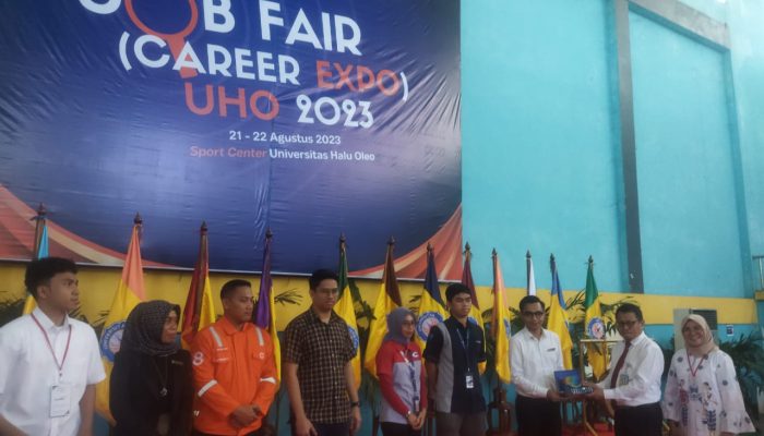 UHO Kendari Gelar Bursa Kerja Untuk Alumni dan Umum