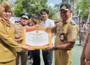 Dukung Percepatan Program Pembuatan Sertifikat Gratis kepada Masyarakat, Pj Wali Kota Kendari Diganjar Penghargaan