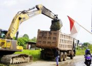 PT OSS Berkolaborasi Karyawan Indonesia Gelar Operasi Bersih-bersih Sungai