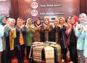 Dekranasda Kendari Tampilkan Tenun Khas Kota Kendari pada Pemeran Kriyanusa 2023