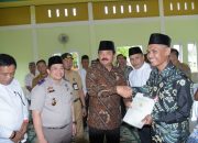 Menteri ATR/BPN Serahkan Sertifikat kepada Warga Kelurahan Labibia