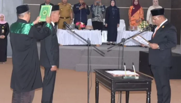 Rahmat Suam Dilantik Jadi PAW Anggota DPRD Kota Kendari Masa Jabatan 2019-2024