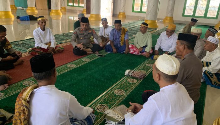 Dialog Bersama Masyarakat Pasarwajo, Wakapolres Buton Imbau Agar Tidak Ragu Lapor Polisi