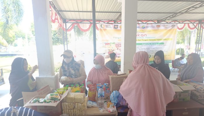 Pemkab Kolaka Timur Gelar Gerakan Pangan Murah di Lambandia