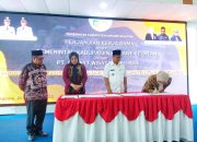 Pemda Konsel Berangkatkan 30 Warga ke Mekkah