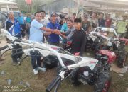 Reses di Kecamatan Moramo, Armal Serahkan Bantuan kepada 13 Kelompok Tani
