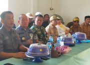 Pj Bupati Konawe Resmikan Gedung Serba Guna Desa Ululalimbue dan Salurkan Bantuan Beras