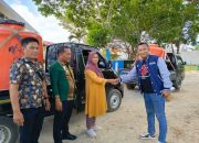 Sejumlah Jurnalis di Kendari Salurkan Bantuan Air Bersih kepada Warga Terdampak El Nino di Kelurahan Watubangga