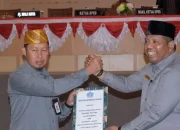 Pemkot dan DPRD Kota Kendari Tetapkan Raperda Pajak Daerah dan Retribusi Daerah