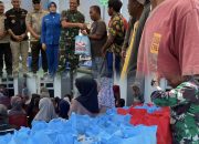 Rangkaian HUT ke-78 TNI, Lanal Kendari Bagikan 800 Paket Sembako untuk Masyarakat