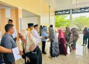 Lepas Keberangkatan 30 Jemaah Umrah, Bupati Konawe Selatan Pesan Jaga Kesehatan dan Fokus Ibadah