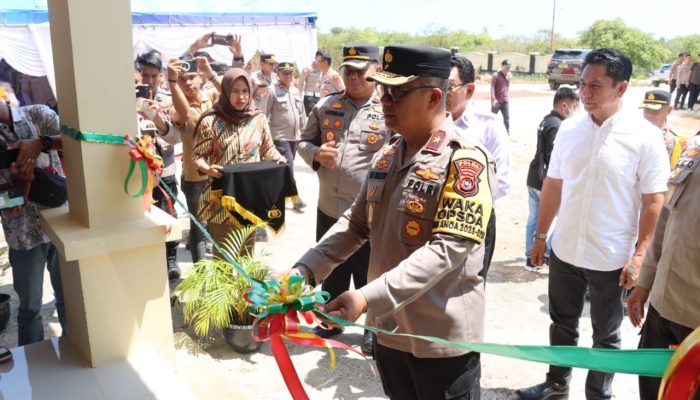 Wakapolda Sultra Resmikan 20 Unit Rumah Dinas Bintara Polres Butur